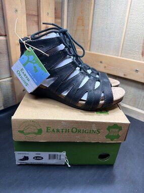 NIB Earth Origins Womens 6 W Wide Harley Black Vintage Leather Gladiator Sandals